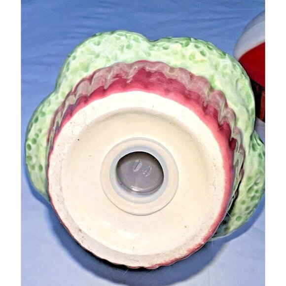 Appletree  Santa Claus Cupcake Ceramic Salt and Pepper Shaker Set Holiday Table - Picture 7 of 8